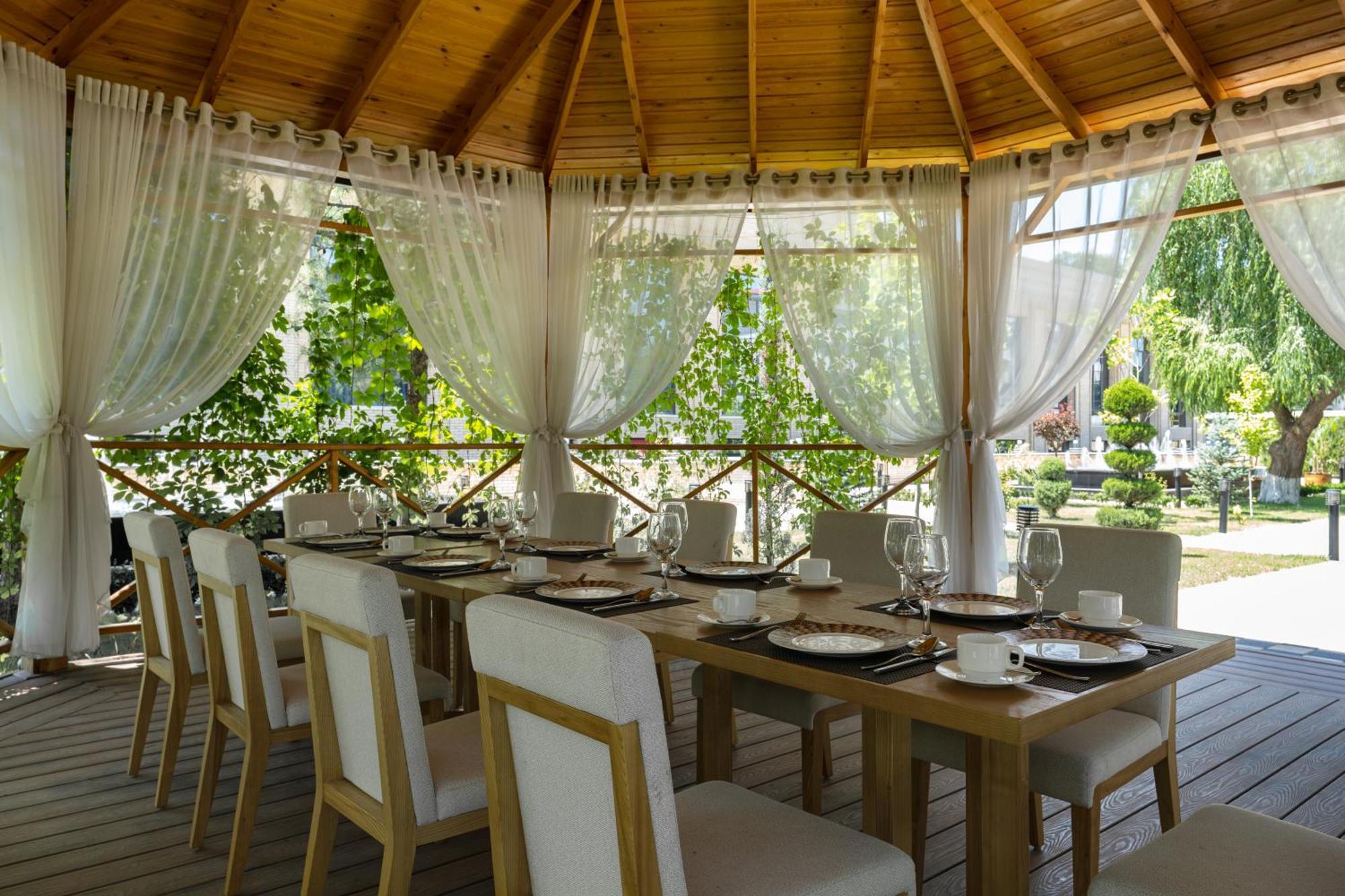 Moevenpick Samarkand Ngoại thất bức ảnh